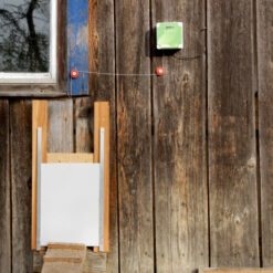 Alternative view of Unité de contrôle automatique pour porte de poulailler